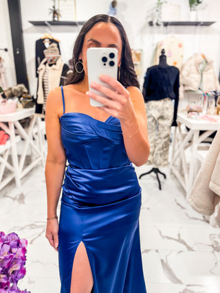 What to Wear to a Holiday Party
