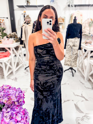 What to Wear to a Winter Dress