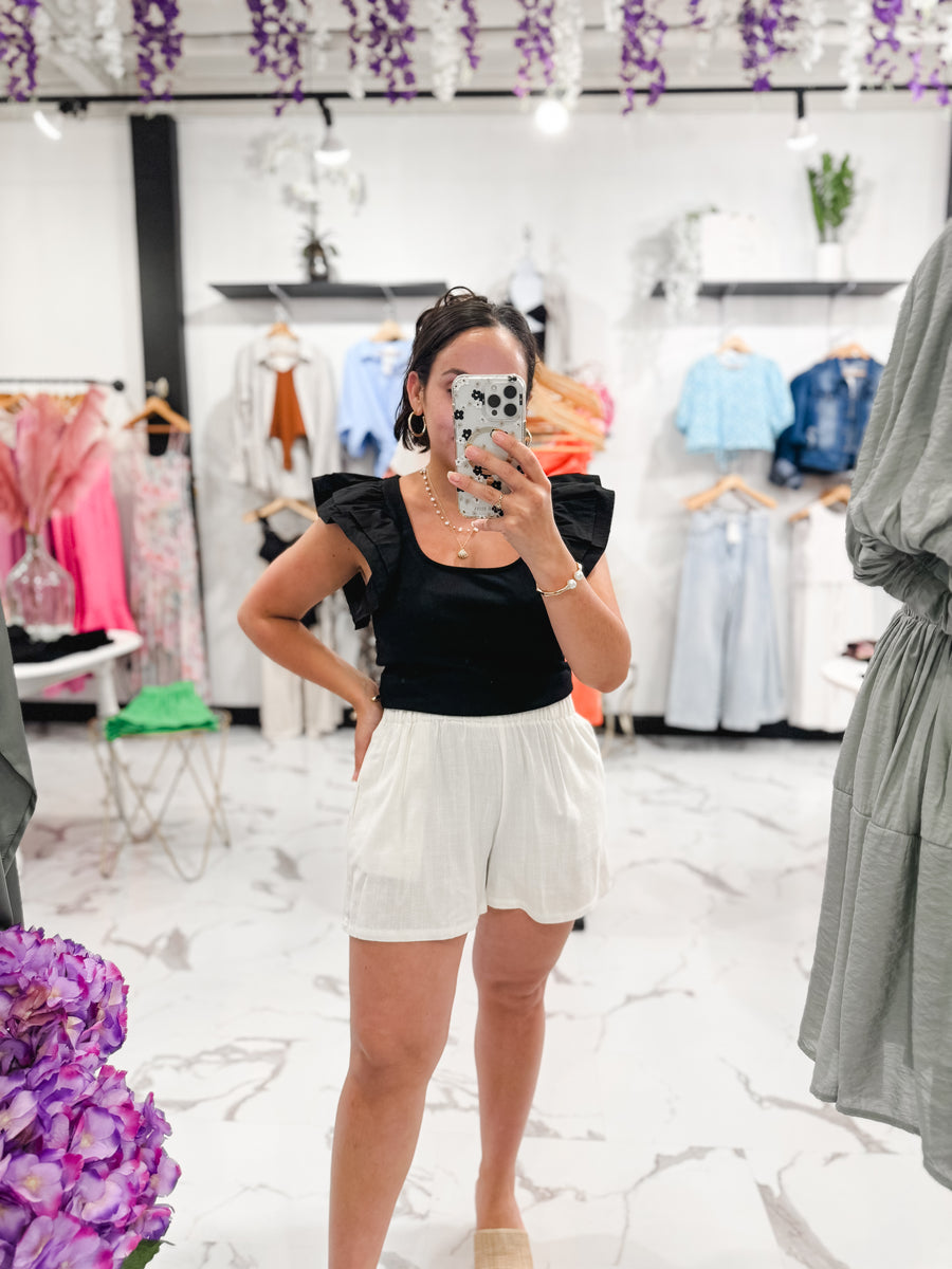 Bella V Boutique Headed To Mykonos Linen Shorts in Cream