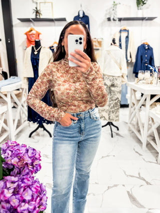 Heart On The Line Knit Top (Beige Floral)