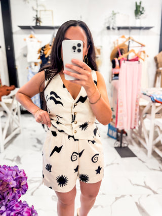 Cream and Black Summer Outfit