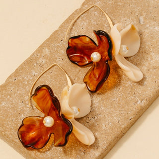 Dynamic Due Pearl Earrings