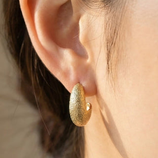 Janelle Oval Earrings (Gold)