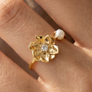 Gardenia Flower Pearl Ring (Gold)