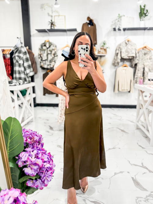 Bella V Boutique Take Me Back Midi Dress (Bronze/Black)