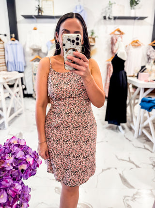 What to wear to a bridal shower