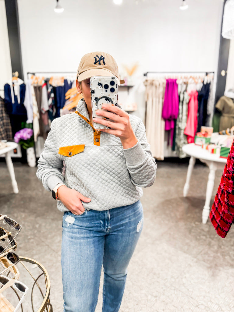 Roadtrip Essential Pullover Sweater (Grey)