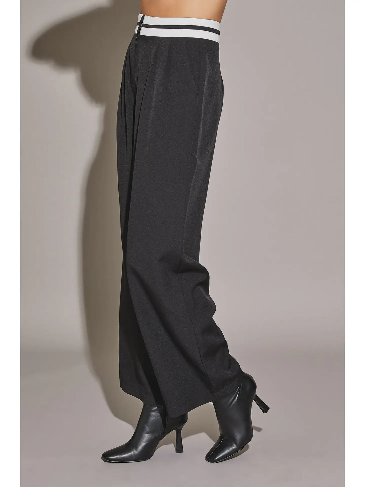 When In Doubt Flare Trousers (Black)