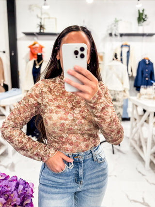 Heart On The Line Knit Top (Beige Floral)
