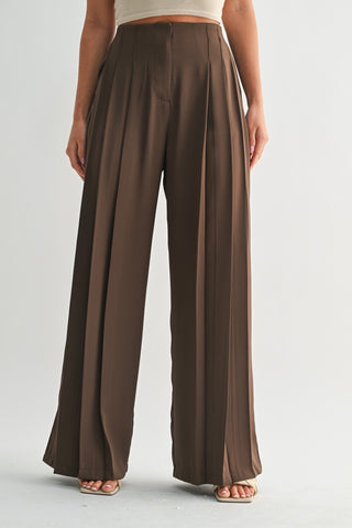 Solstice Pleated Trousers (Chocolate)