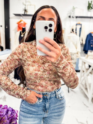 Heart On The Line Knit Top (Beige Floral)