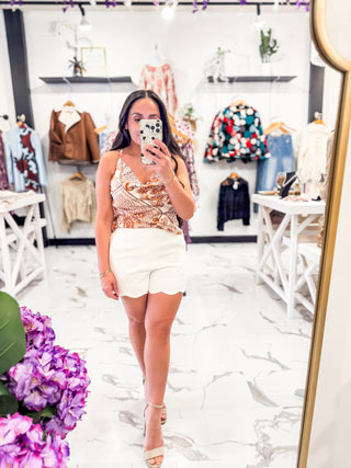 What to Wear with White Shorts
