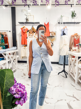 How to Style a Vest for Fall