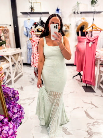 What to Wear to a Summer Wedding