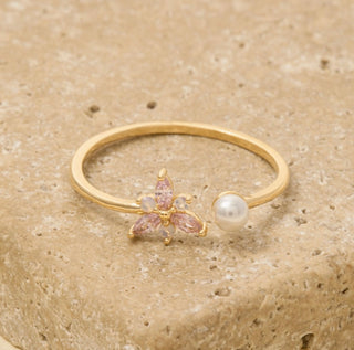 Betty Pearl Ring (Pink/Gold)