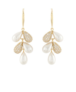 Amelia Pearl Teardrop Earrings (Gold)