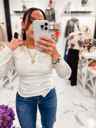 Understated Icon Button Split Top (Ivory)