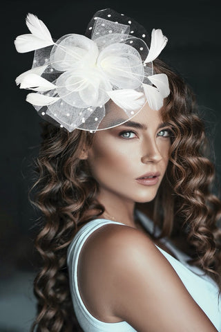 Travers Day Fascinator (White)