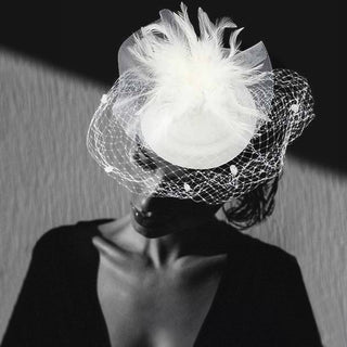 Box Seats Fascinator (White)