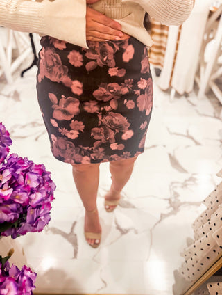 Rust & Rose Floral Mini Skirt (Black/Mauve)